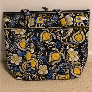 Vera large tote black paisley pattern